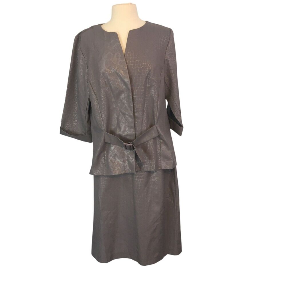 T. Milano‎ Womens Pewter Gray Blazer Skirt Set, Snake Alligator Pattern 14W